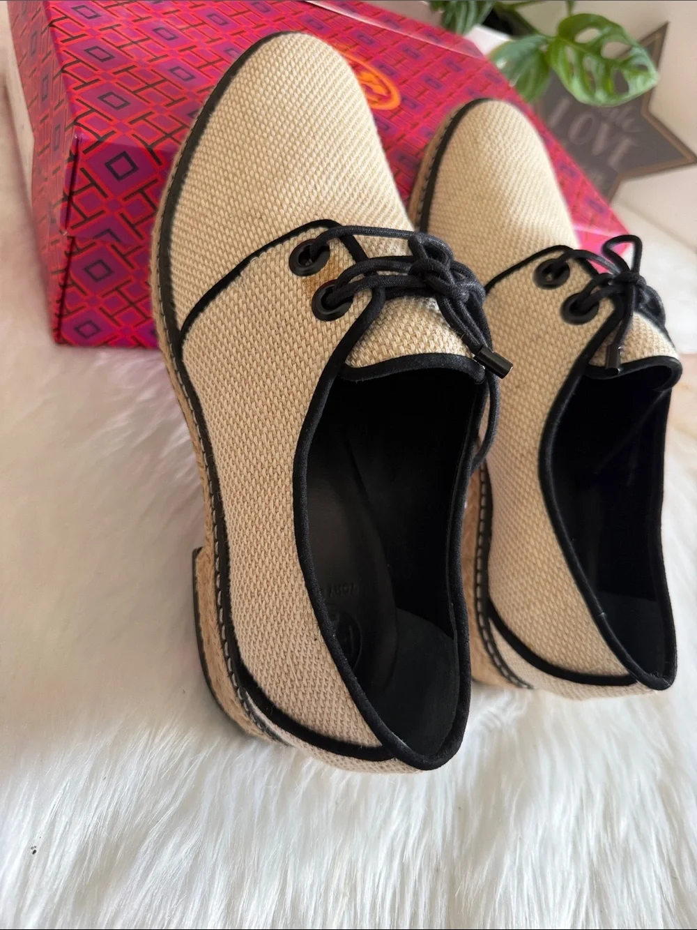 Tory Burch woven beige
